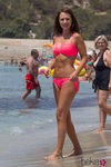 Paula Echevarría con la cara lavada pero los labios pintados en la playa