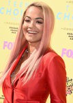 Rita Ora estrena nuevo color de pelo