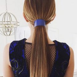 Lucy Hale deja la melena corta y apuesta por un coleta