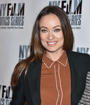 Olivia Wilde olvida aplicarse antibrillos