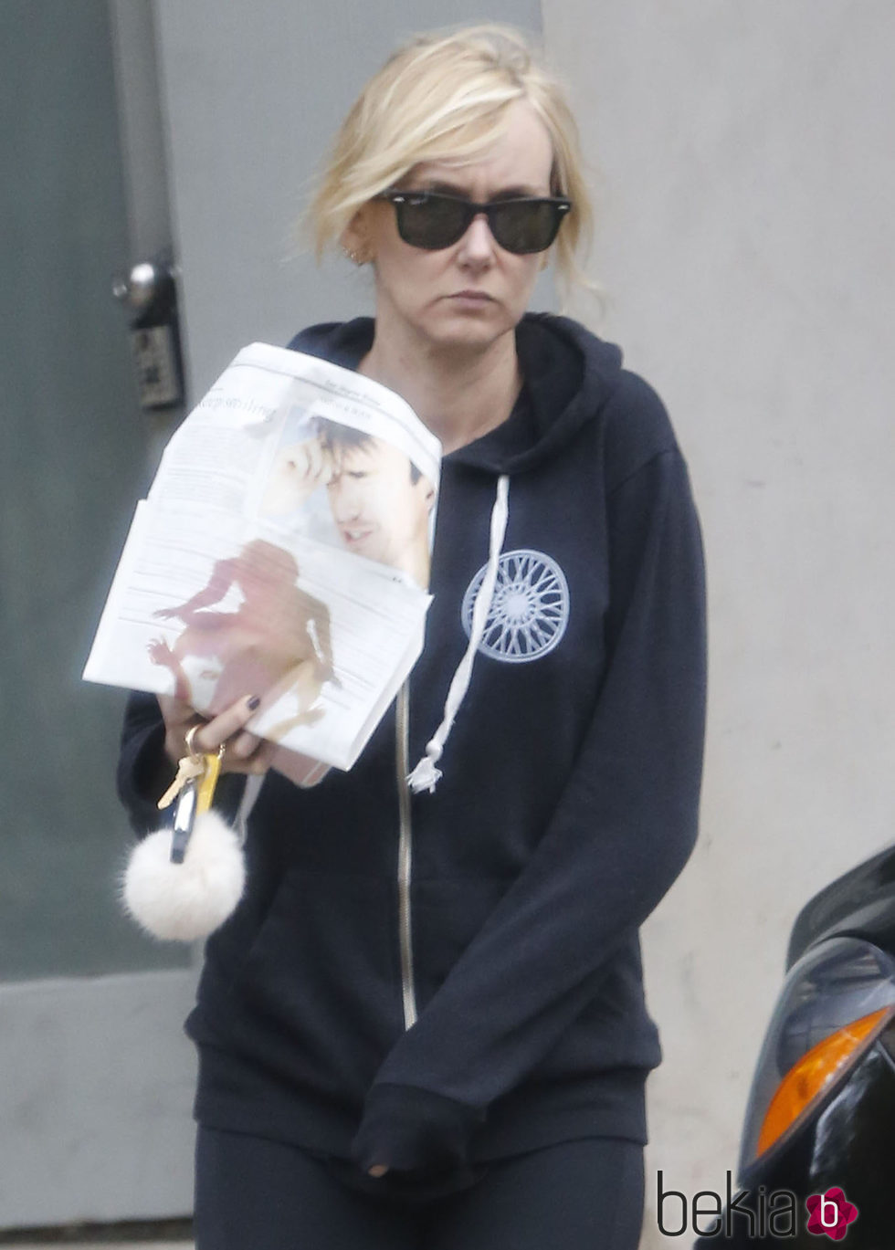 Kimberly Stewart celebra la llegada de la Navidad desmelenada