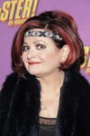 Faith Prince, de las pestañas a la cinta en la frente