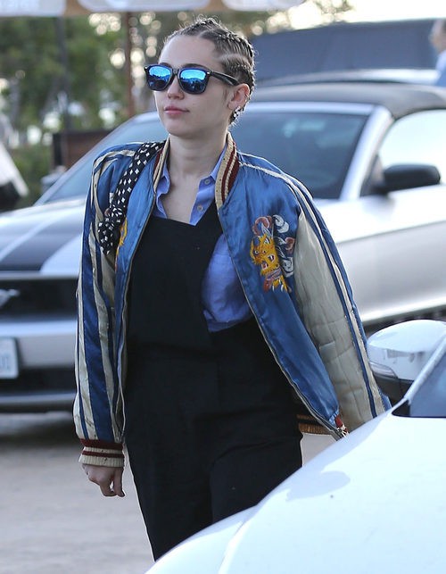 Trenzas jamaiquinas al estilo Miley Cyrus