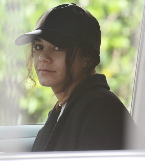 Vanessa Hudgens fue vista sin maquillaje