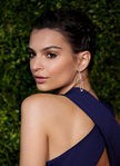 Emily Ratajkowski en 2015 American Theatre Wing's 69th Annual Tony Awards