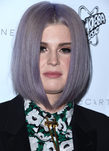 Kelly Osbourne con un corte de pelo bob en pico