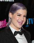 Kelly Osbourne corte bob 'laminado' con fijador 