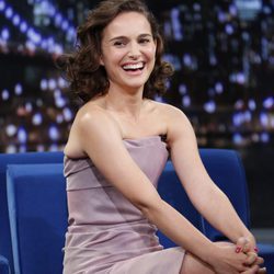 Natalie Portman con un corte bob y ondas marcadas
