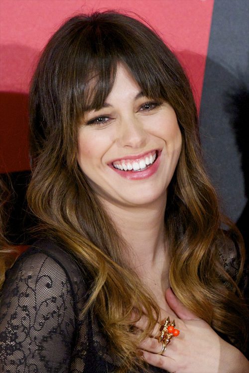 Blanca Suárez con flequillo y pelo suelto natural