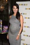 Pilar Rubio con una coleta baja y el cabello liso