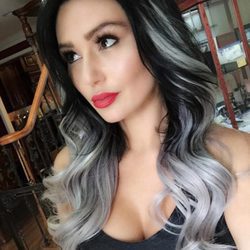 Jwoww con mechas californianas grisáceas