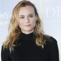 Diane Kruger con la melena sin volumen