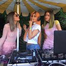 Kylie Jenner con el pelo naranja en Coachella