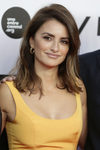 Penélope Cruz muy natural en la premiere de 'Soy uno entre cien mil'