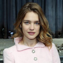 Las cejas masculinas de Natalia Vodianova