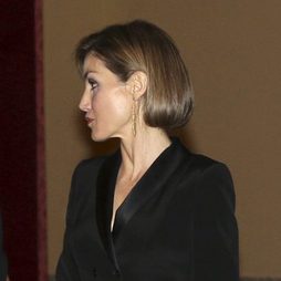 La Reina Letizia repite su falso bob