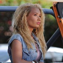 Iggy Azalea, entre rizos y ondas