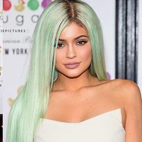 Kylie Jenner apuesta por el verde