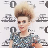 Tallia Storm se pasa al estilo afro