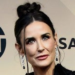 Demi Moore fracasa con su moño desmesurado