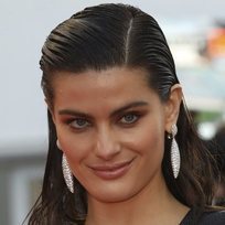 Isabeli Fontana con un look muy cañero