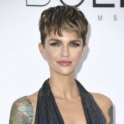 El flequillo de Ruby Rose que no convence