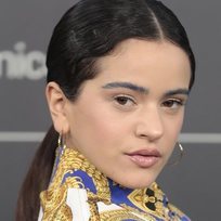 El maquillaje diferente de Rosalía