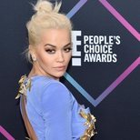 El moño desecho de Rita Ora