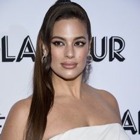 El semi recogido de Ashley Graham