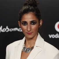 El maquillaje oscuro de Alba Flores
