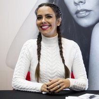 Cristina Pedroche apuesta por la sencillez de las trenzas