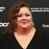 El pelo hacia un lado es el punto fuerte de Itziar
