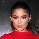 Kylie Jenner cautiva nuevamente con su beauty look